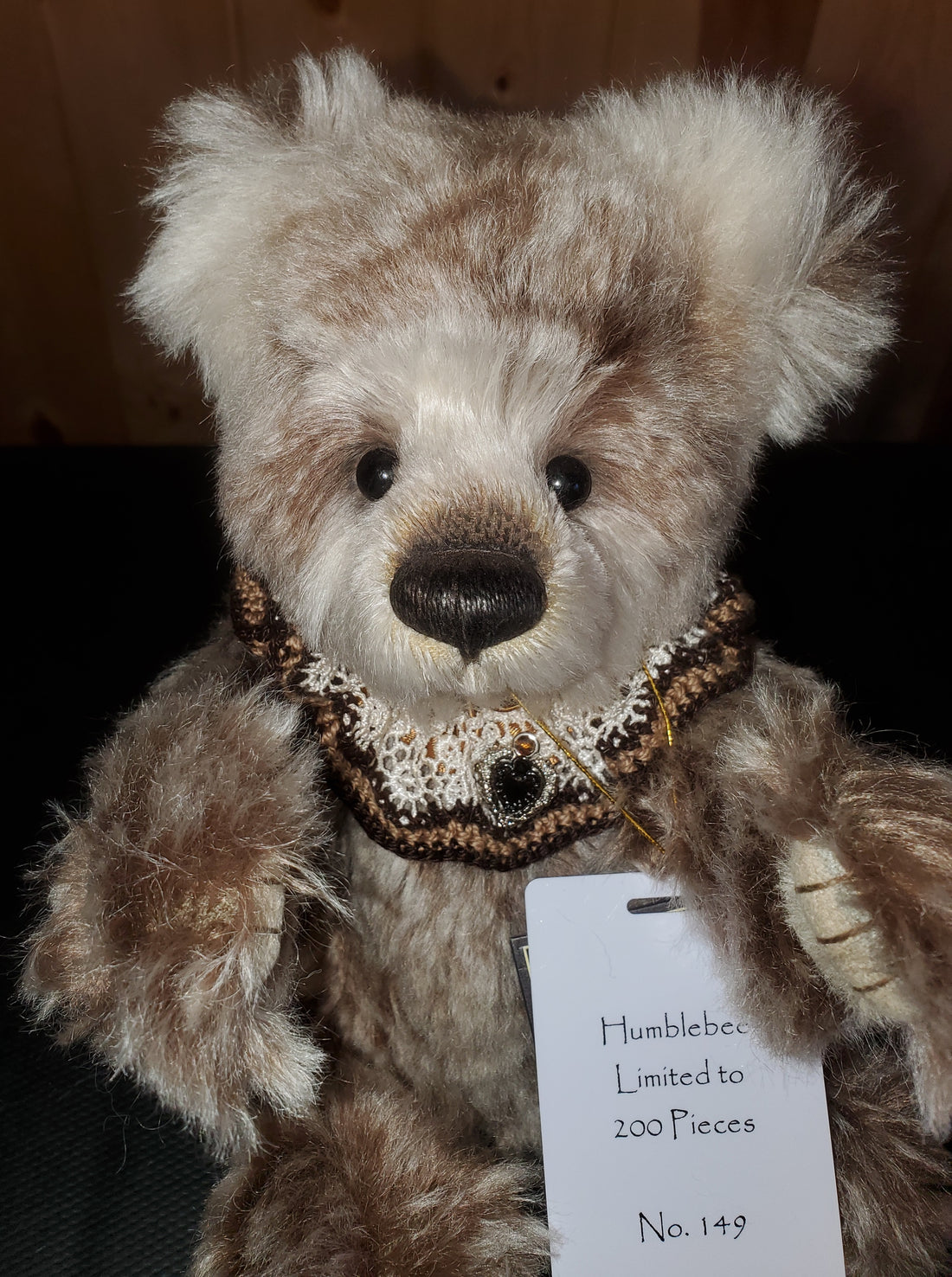Humblebee - 12" Mohair w/ Cream and Brown Fur, Lace Collar - Isabelle Collection