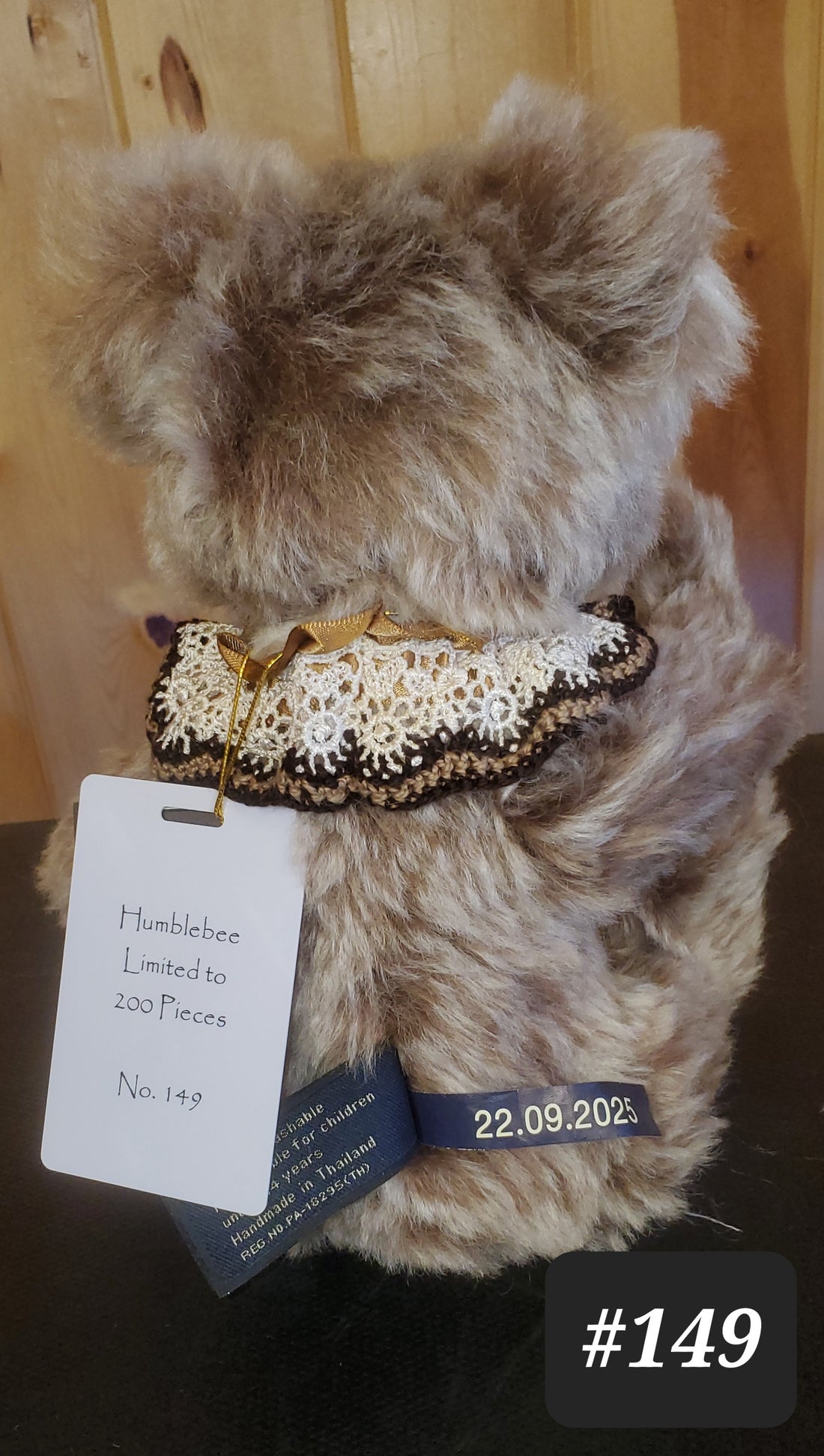 Humblebee - 12" Mohair w/ Cream and Brown Fur, Lace Collar - Isabelle Collection