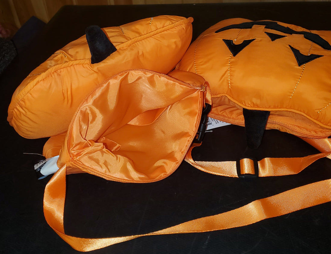WAY TO CELEBRATE! Halloween Jack-o'-Lantern Zippered Plush Bag