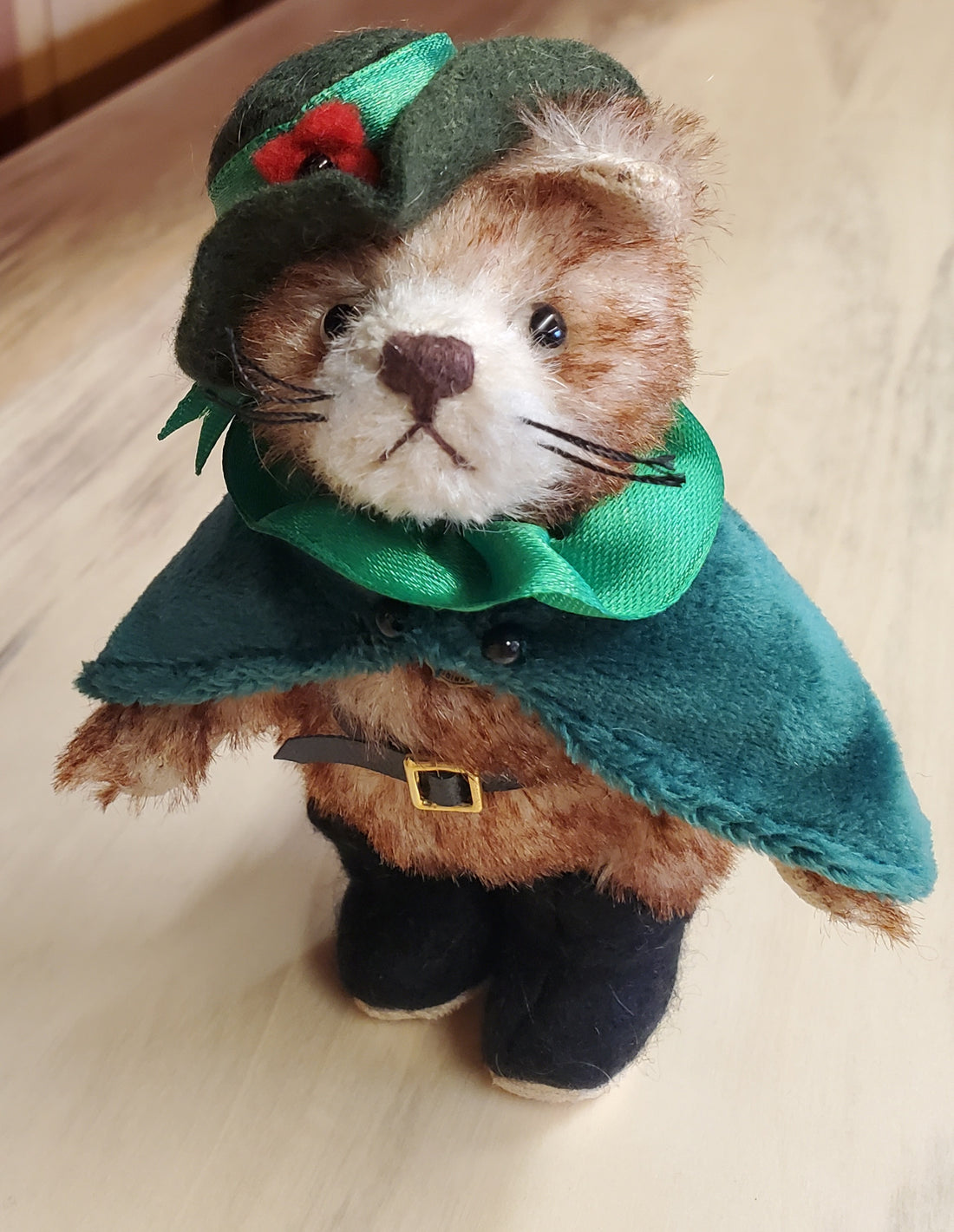 Puss In Boots - 4.75" Limited Edition Miniature by Teddy Hermann