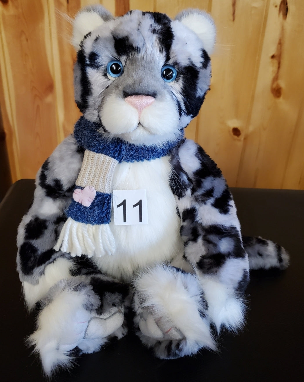 Babbledy - 16" Snow Leopard - Paw Store Exclusive by Charlie Bears