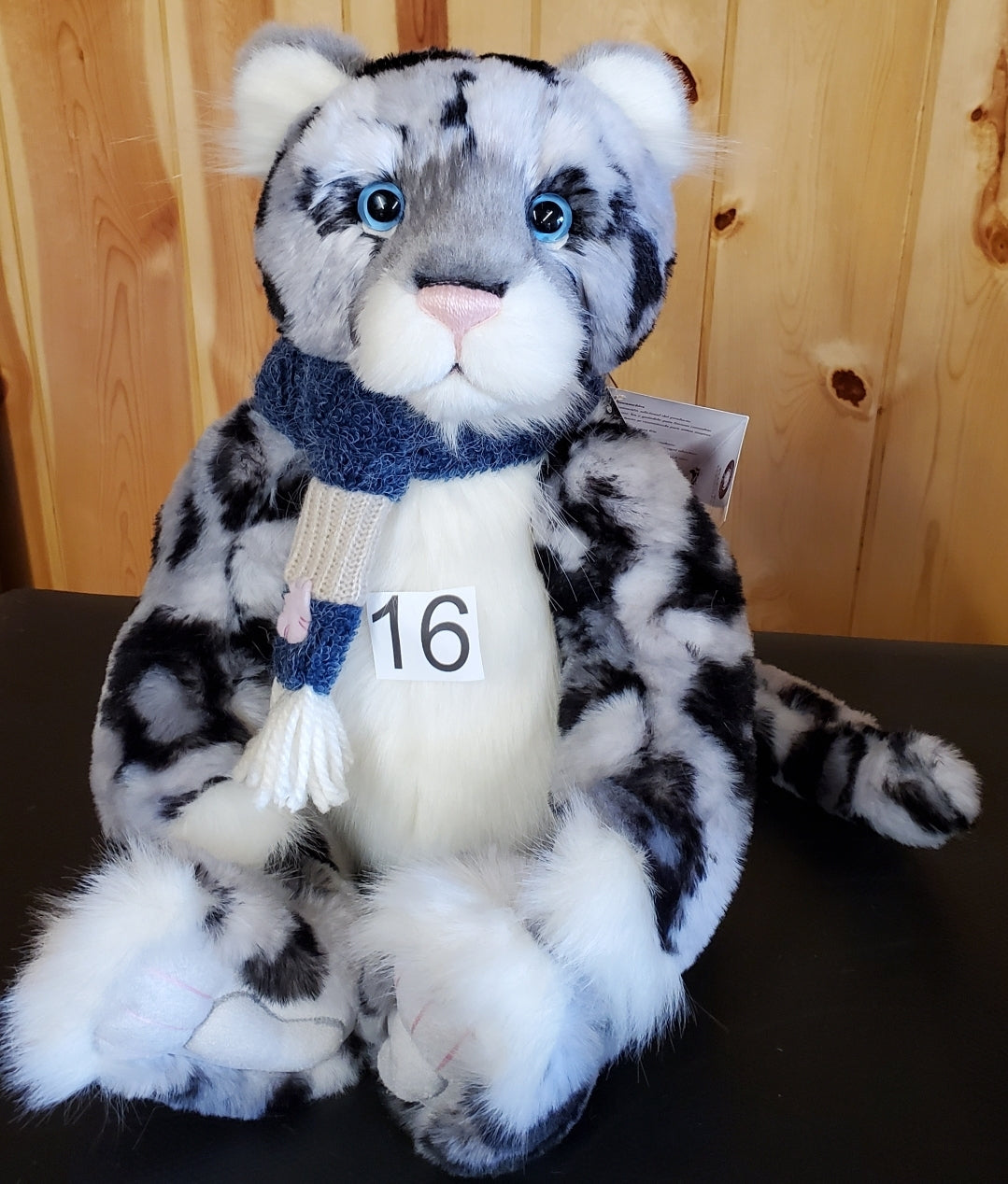 Babbledy - 16" Snow Leopard - Paw Store Exclusive by Charlie Bears