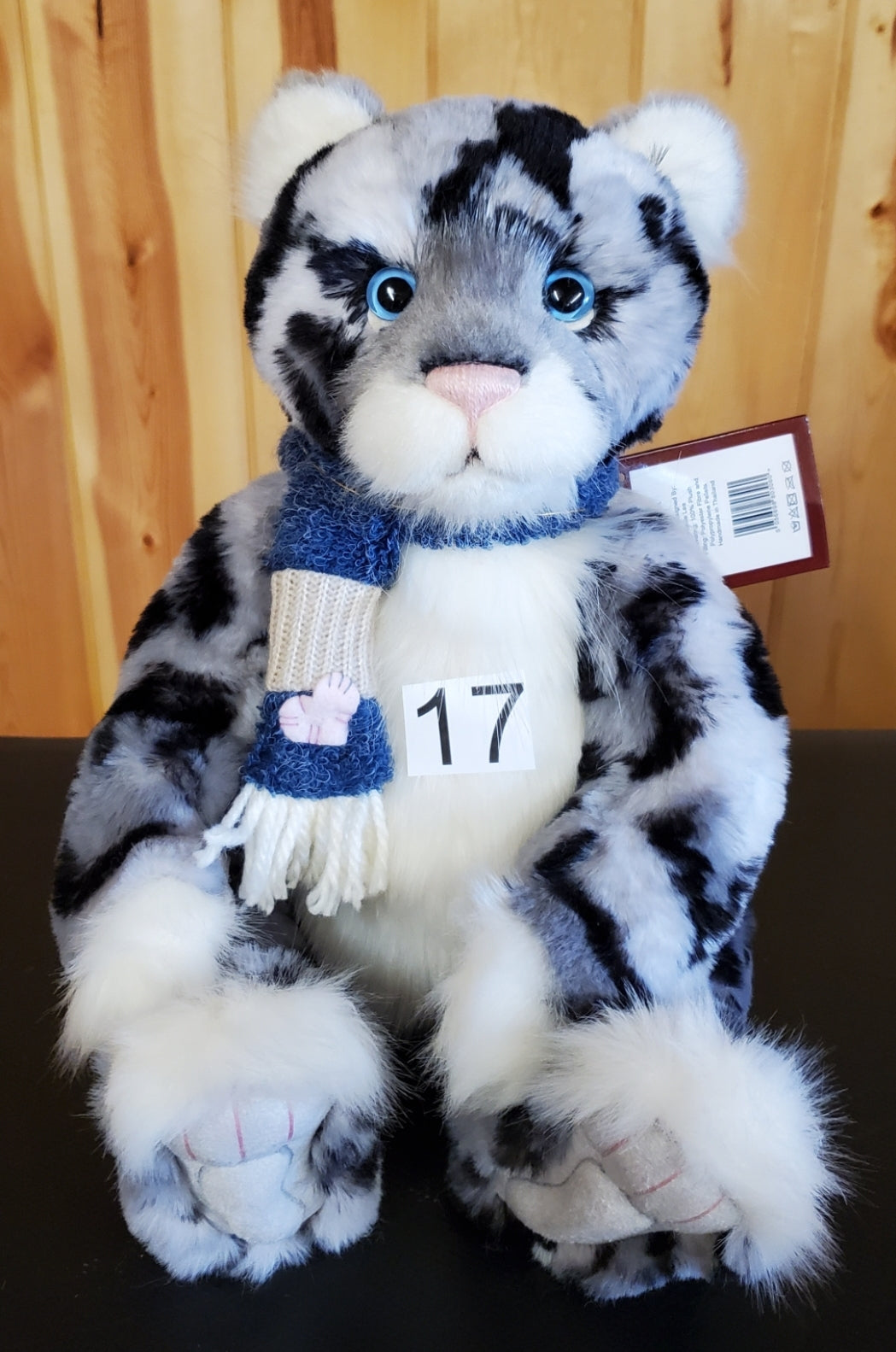 Babbledy - 16" Snow Leopard - Paw Store Exclusive by Charlie Bears