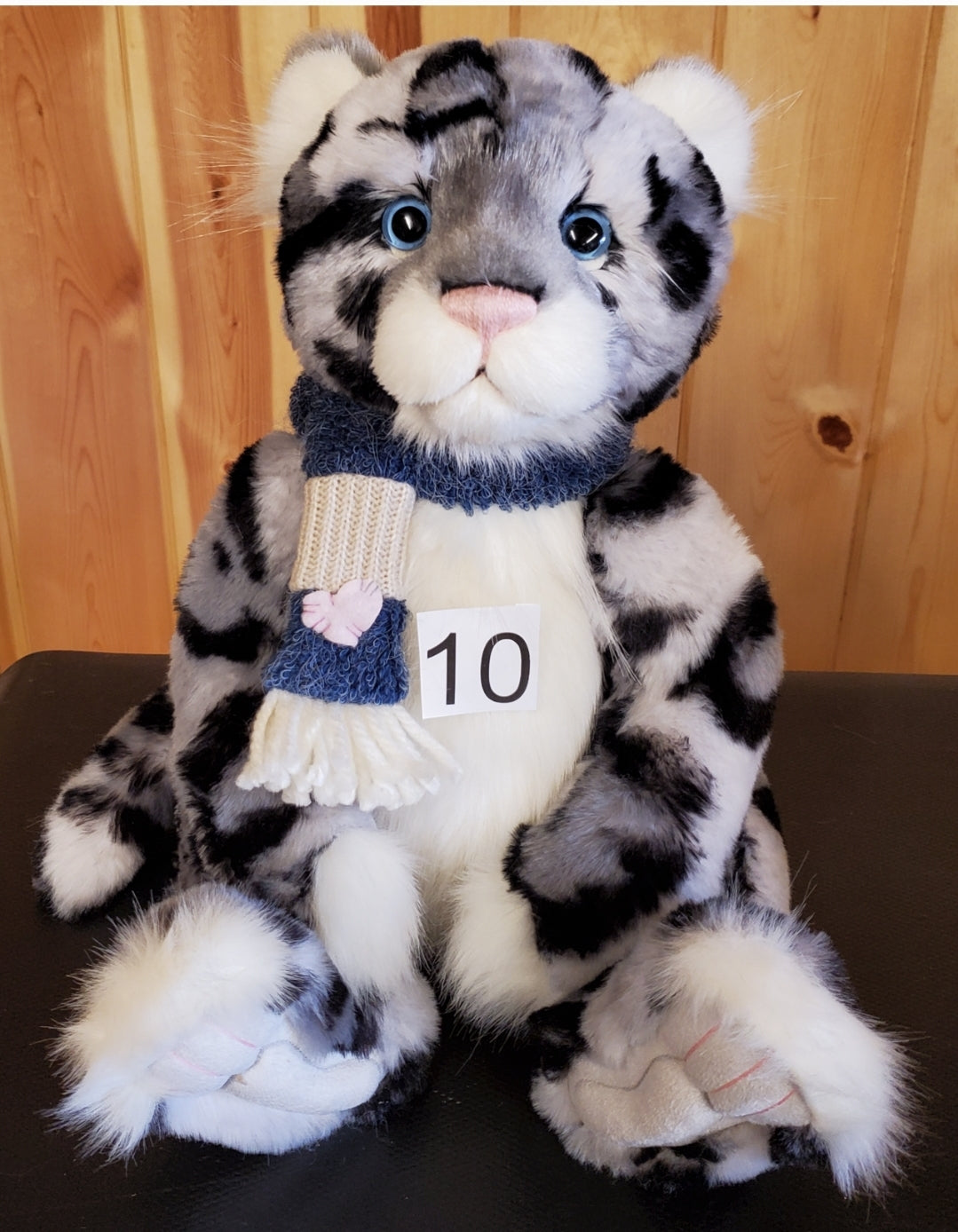 Babbledy - 16" Snow Leopard - Paw Store Exclusive by Charlie Bears