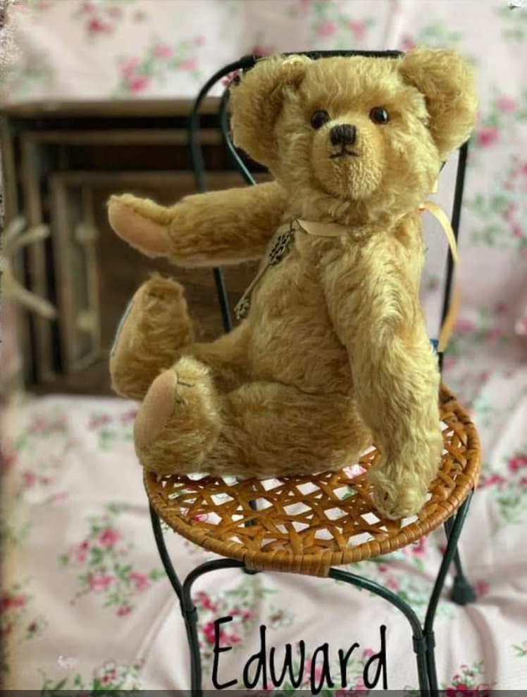 Merrythought christopher top robin bear